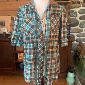 Free people plaid, short-sleeved, hooded shirt. Lace detail and ability to cinch